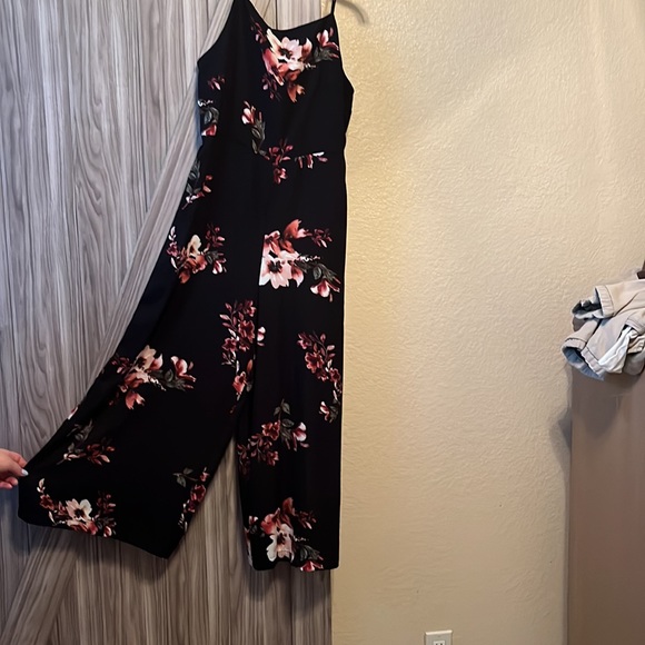 Romper with open back - Picture 2 of 5